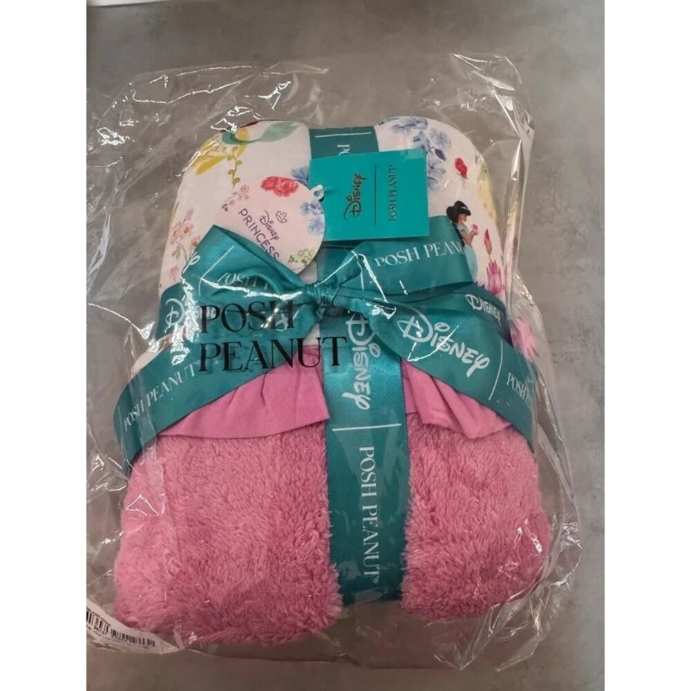 Posh peanut x Disney Princess Ball Ruffled Luxe Blanket NWT